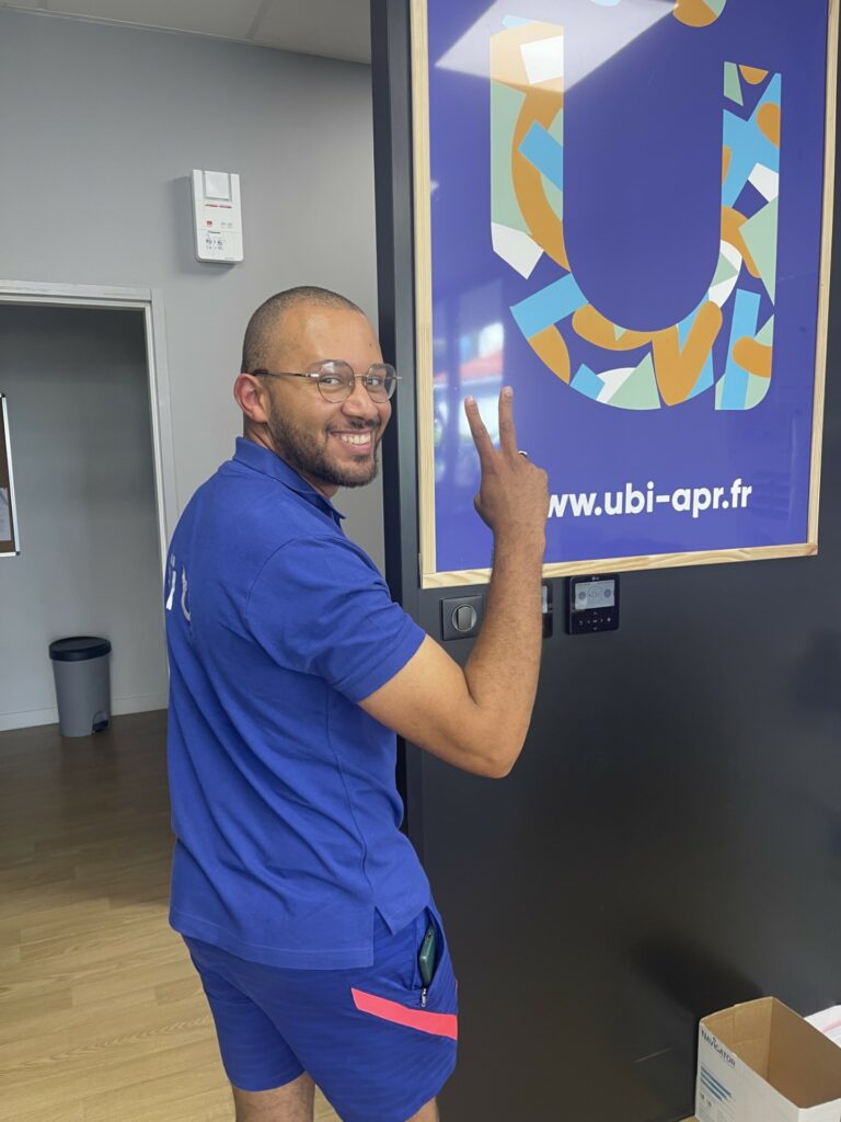 Brian, aide à domicile chez übi depuis 10 ans